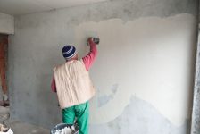 Зачем штукатурить бетонные стены