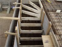 Как сделать опалубку для бетонной лестницы?