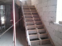 Как залить бетонную лестницу на второй этаж?