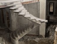 Самодельная подвесная лестница из бетона