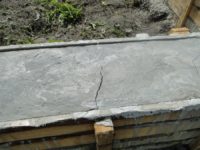Усадочные трещины в фундаменте после заливки